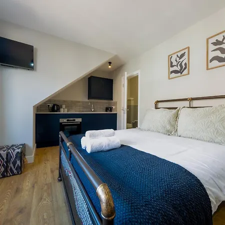 The Willow - 17 * Bristol